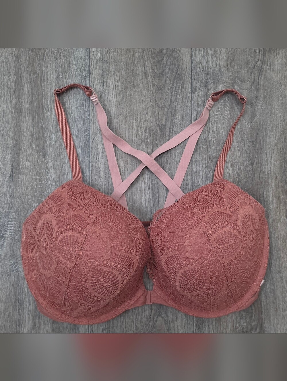 Victoria's Secret Mauve Lace Push-Up Bra with Crisscross Straps-Size 36DDD
